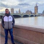 Soy una persona espontánea y alegre, me divierte enseñar, tengo 12 años de experiencia como docente en el área de programación básica, ingeniería de software,frontend y QA. Mis clases está dirigidas a un grupo diverso, que abarca estudiantes desde básica