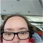 No tengo titulación como educadora tengo conocimiento de monitor de tiempo libre pero tengo enseñado a niños en primaria a estudia