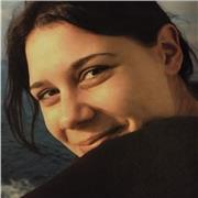 Laureata con diploma di laurea magistrale impartisce lezioni di lingua madre rivolta a italiani o stranieri