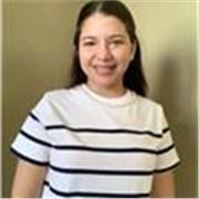 I describe myself as charismatic, attentive, kind, and patient with a lot of availability to adapt to different types of learning.