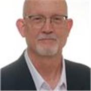 Profesor sobre todo de conversación en inglés, con años de experiencia como traductor, y por supuesto soy nativo de California