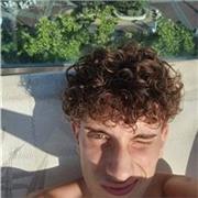 Ciao a tutti! Mi chiamo Daniele,ho 20 anni. Offro lezioni di Economia e Matematica per chiunque voglia imparare in modo rapido.