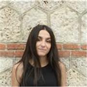 Profesora de primaria, con buen nivel de inglés y especialización en educación especial además de conocimientos musicales avanzado