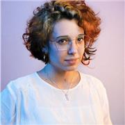 Profesora de fotografía apta para todas las edades, nivel inicio e intermedio.