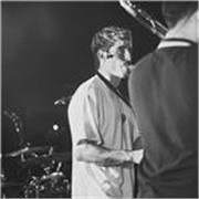 Saxofonista cursando 3º de Jazz (ESMUC). Doy clases de saxofón en Barcelona adaptadas a ti: desde tus primeras notas hasta nivel avanzado. Sin temario fijo, solo tu objetivo y cómo conseguirlo