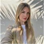 Soy estudiante avanzada de Derecho en la UNICEN, doy clases de Derecho Constitucional, DDHH, y Derecho Penal parte general