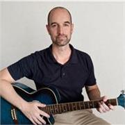 Clases de guitarra 100 % personalizadas | Toca, canta y compón con tus canciones favoritas adaptadas