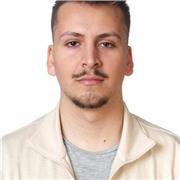 Psicólogo, con experiencia real trabajando en Inglés, Disfruto haciendo las lecciones digeribles y haciendo cada cosa realmente memorable