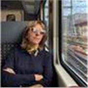 Laurea in giurisprudenza e diploma di ragioniere programmatore. Conoscenza base della lingua inglese 