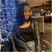 Passionnée par l’enseignement et l’accompagnement des élèves, je transforme chaque cours en moment ludique et motivant
