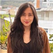 Profesora de tecnología e informática con experiencia en primaria, secundaria y media