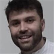 Sin experiencia a nivel docente pero con la mayor vocación posible. Tratar de inculcar que programar es el presente.