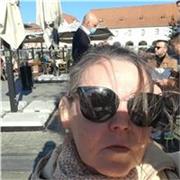 Sono insegnante di tedesco.Ho fatto i miei studi presso l Universita Bielefeld Germania