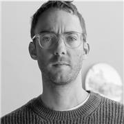 Diseñador gráfico imparte clases técnicas de dibujo vectorial, Photoshop ó Indesign