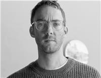 Diseñador Gráfico Imparte Clases Técnicas De Dibujo Vectorial