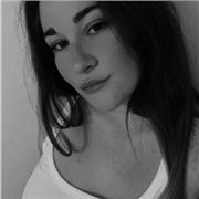 Mi chiamo Letizia, ho 26 anni e frequento l’università a Lecce, se hai bisogno di aiuto nei compiti non esitare a contattarmi