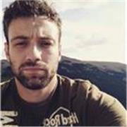 Ragazzo laureato in Biotecnologie e Bioinformatica