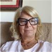Sono Jenny e sono pronta ad aiutare i tuoi figli con i compiti con un approccio sereno e crescente