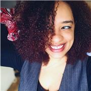 Native Italian speaker who has achieved a C1 level of English proficiency certification through the IELTS test