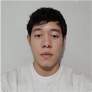 Profesor de filosofia enseña las bases del conocimiento a niños de todas las edades