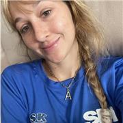 Doctora de Fisica teorica, puedo dar clases de Matematicas y Fisica a todos los niveles.