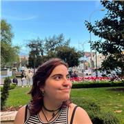 Doy clases particulares de inglés principalmente a niños y adolescentes. Tengo un C2 y actualmente estudio una carrera en inglés