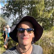 Ciao! Sono uno studente di economia a Bologna. Ho frequentato un liceo scientifico potenziato.