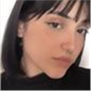 Joven profesora de inglés para enseñar a todas las edades hasta un nivel de B2.
