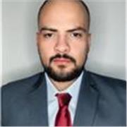 Profesor de español para extranjeros con experiencia en derecho y negocios internacionales.  