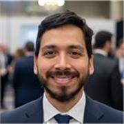 Profesor de comunicación que te ayuda a aprender de forma divertida