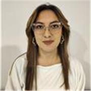 Profesora de Inglés que ama el idioma y lo enseña