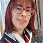 Laureata in lingue offre lezioni private di inglese, francese e aiuto compiti per studenti di scuola elementare, media e superiore