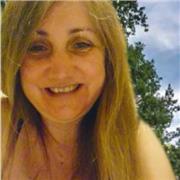 I'm an Italian/Brazilian lady, who'd like to experience a new carrier teatching my mother language, which is Portuguese. Thank you