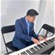 Clases de piano, guitarra, ukulele, bajo