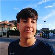 Estudiante de universidad imparte clases de ingles