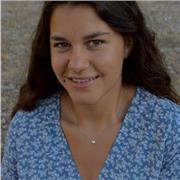 Mestra de Primària imparteix classes de repàs i suport