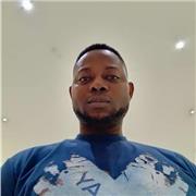 I give piano lessons tailored to your level and expertise