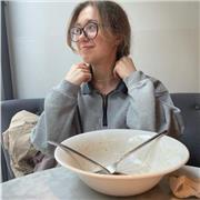 Nachhilfe von Grundschullehrerin mit Hobbys in Musik, Literatur und Sport