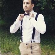 Ich bin ausgebildete Lehrkraft für die Fächer Chemie und Sport. Ich würde gerne individuell einzelne Schüler fördern