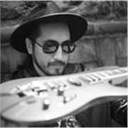 Maestro de guitarra para todas las edades y niveles