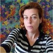 Vous aimez l'univers graphique et voulez développer vos compétences, je suis là pour vous accompagner et vous guider.