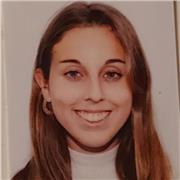 chica responsable con título de bachillerato y nivel b1 de inglés da clases de apoyo y repaso a nivel de primaria