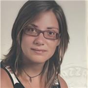 Educatrice per aiuto compiti per elementari e medie