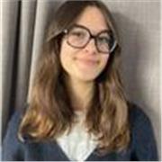 Etudiante à l'ESCP, donne cours de maths collège/lycée 