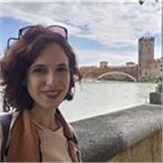 AVVOCATO, laureata con lode, offre lezioni di diritto civile, procedura civile ed altre materie universitarie (giurisprudenza).