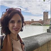 AVVOCATO, laureata con lode, offre lezioni di diritto civile, procedura civile ed altre materie universitarie (giurisprudenza).