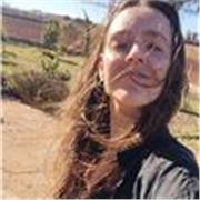 Profesora de biología con el máster del profesorado dispuesta a dar clases de cualquier materia.