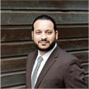 Native Technology Lecturer at the New Buckinghamshire University, dedicated to empowering students through personal growth.