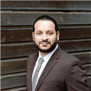 Native Technology Lecturer at the New Buckinghamshire University, dedicated to empowering students through personal growth.