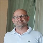 Professionista IT offre lezioni individuali o di gruppo su analisi e sviluppo, architettura software, database